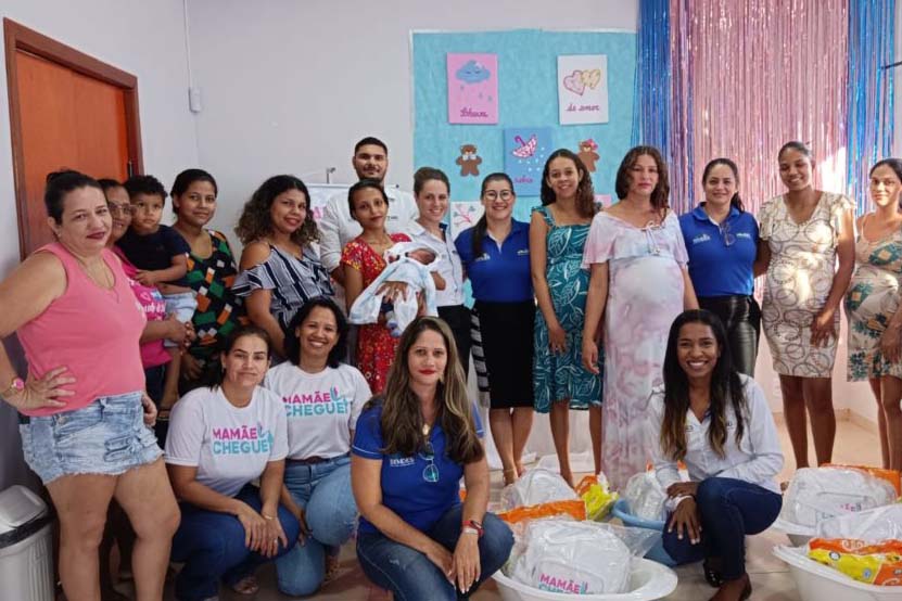 Secretaria de Desenvolvimento Social realiza encontro com grávidas e entrega kits maternidade