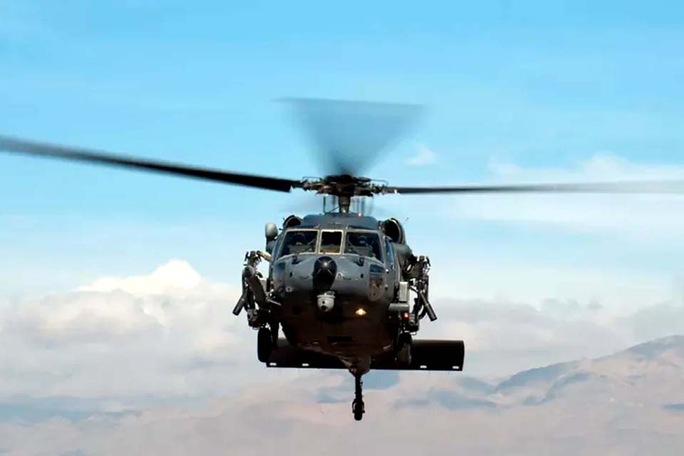 Helicóptero militar japonês desaparece em ilha perto de Taiwan