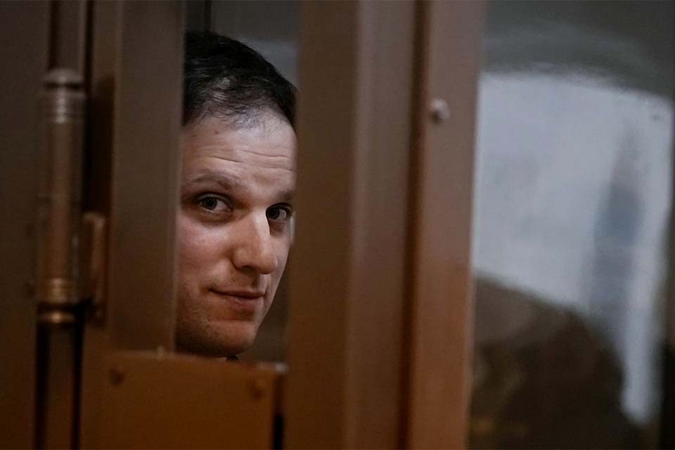 Rússia prolonga prisão de jornalista do Wall Street Journal, Evan Gershkovich, por mais três meses