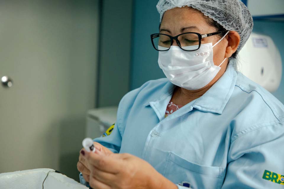 Prefeitura de Porto Velho leva imunização contra a gripe e sarampo a profissionais da saúde em hospitais