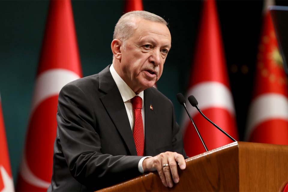 Presidente da Turquia, Recep Erdogan, pede ao Ocidente que atenda pedidos da Rússia