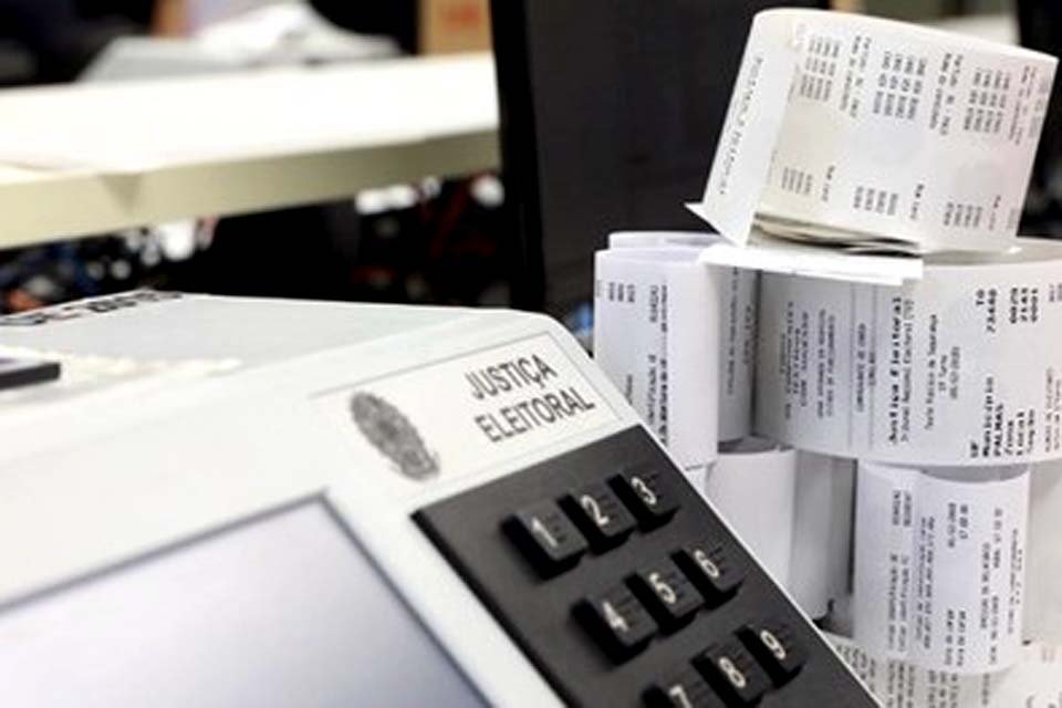 TSE decide permitir inclusão de nomes de coletivos nas urnas eletrônicas