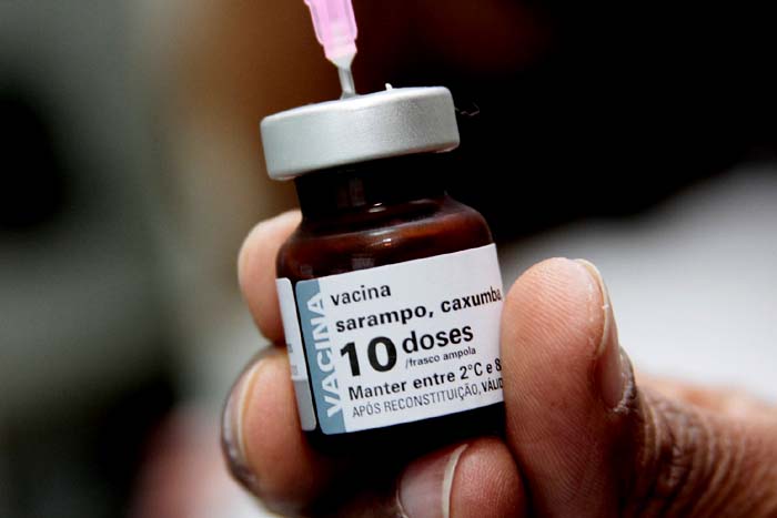 Para atingir a meta, vacinação contra sarampo e pólio continua até dia 31 na capital