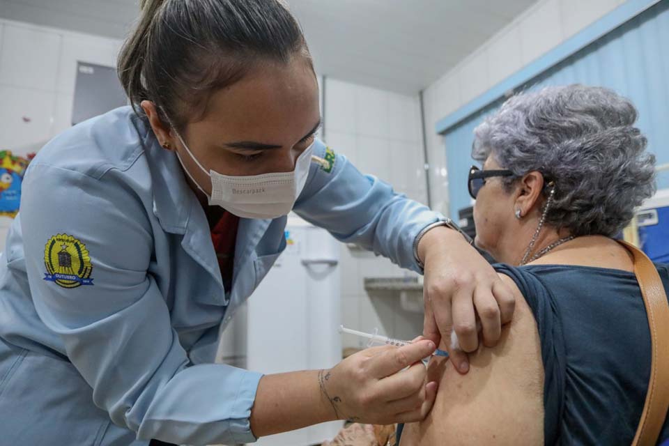 INFLUENZA: Vacina contra a gripe continua disponível enquanto houver estoque