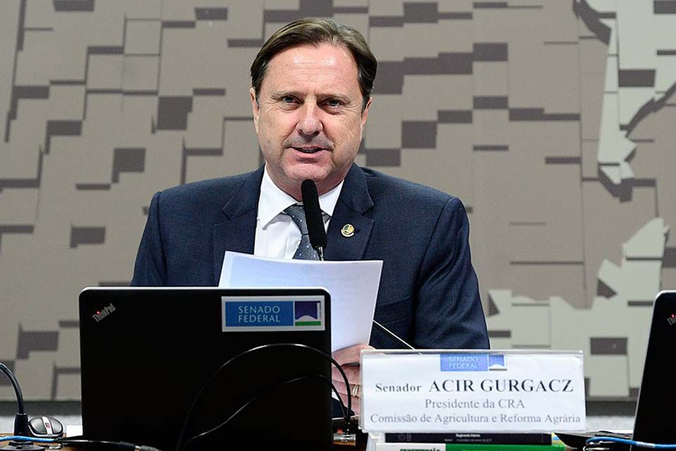 Senador Acir Gurgacz marca votação do PL dos agrotóxicos para a próxima semana