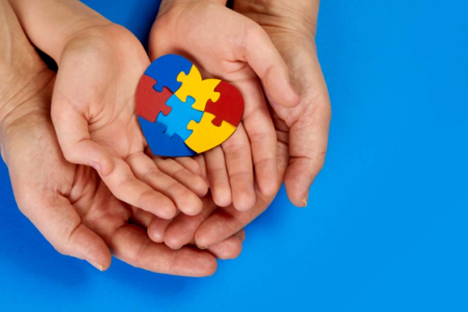 Lei amplia direitos de atendimento prioritário para pessoas com autismo
