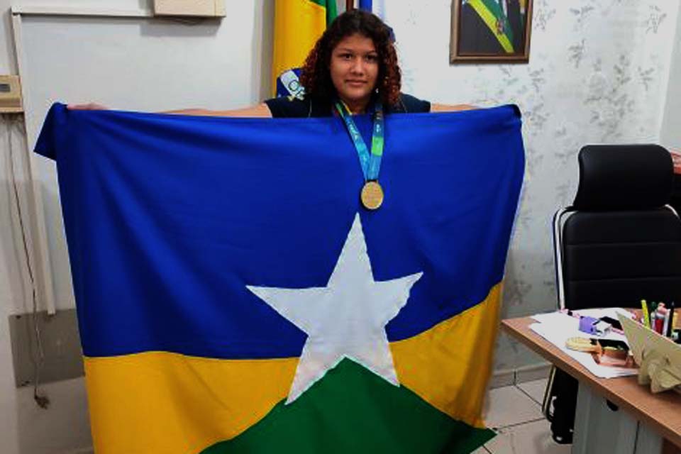 Aluna da escola Casimiro de Abreu, de Nova Mamoré, é campeã de judô nos Jogos Escolares Brasileiros