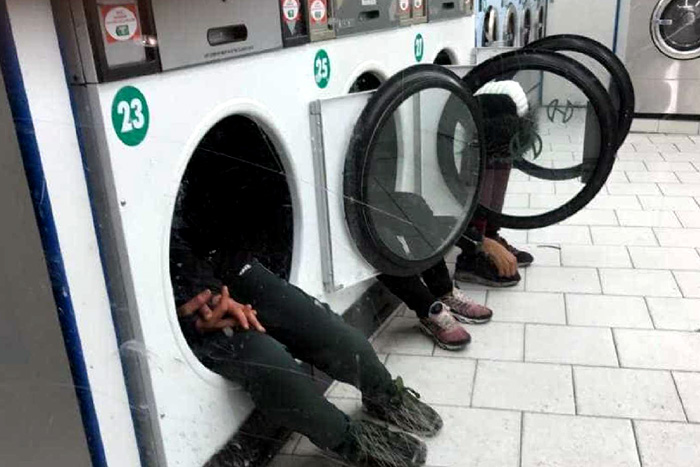 Para fugir do frio, imigrantes dormem em máquinas de lavar em Paris