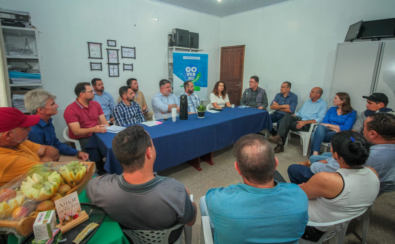 Contato com agricultores é fortalecido durante reuniões realizadas no Governo Itinerante, no Vale do Guaporé