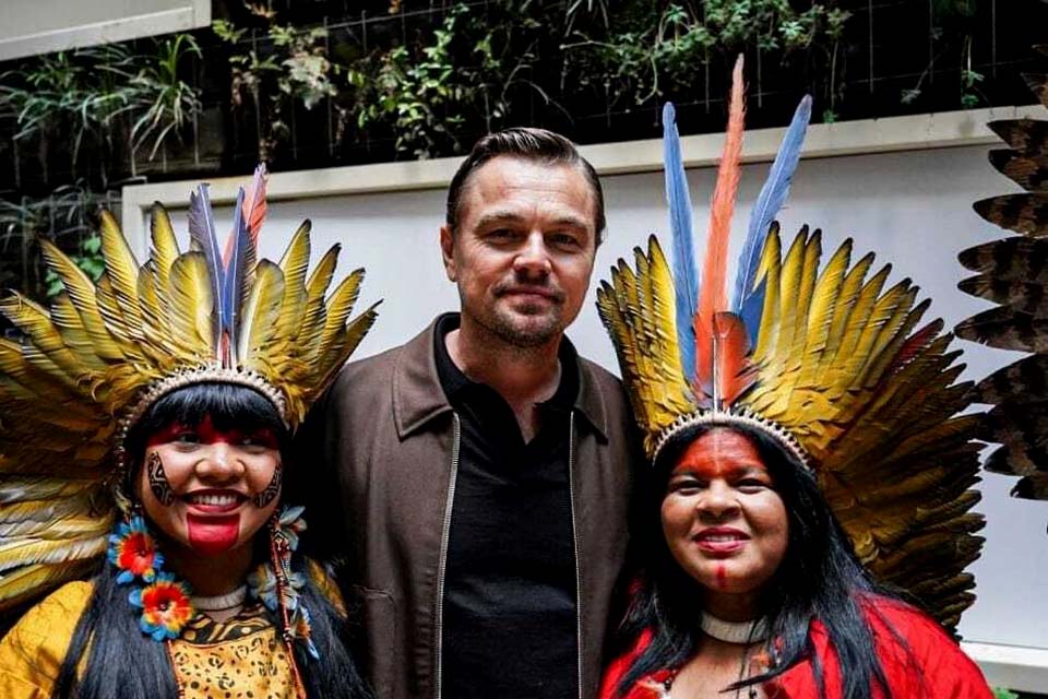 Em Cannes, DiCaprio encontra Guajajara em evento sobre causa indígena