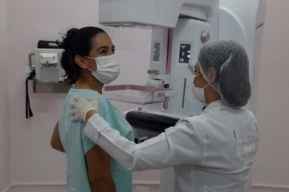 Parceria entre Governo do Estado e Hospital de Amor oferece exames de mamografia e preventivo para servidoras