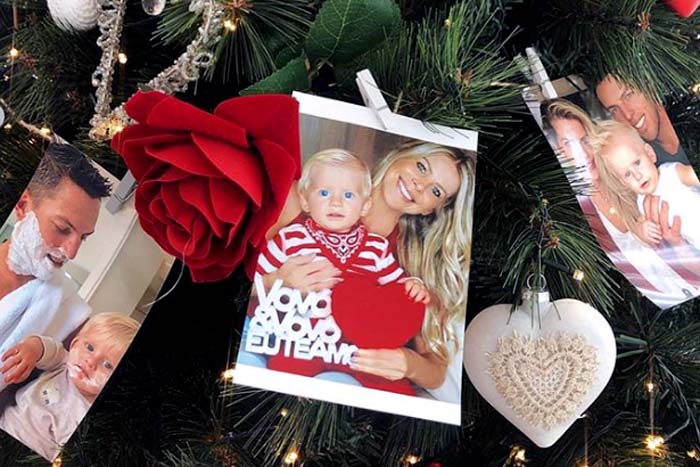 Karina Bacchi mostra decoração de Natal em fotos fofas com Enrico