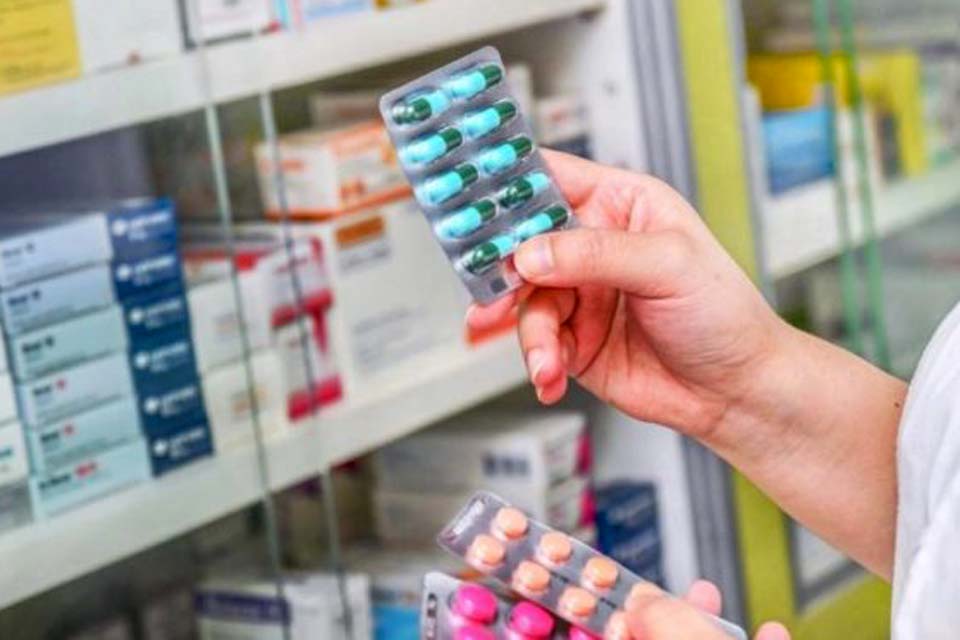Prefeitura divulga lista de drogarias e farmácias de plantão Novembro 2022
