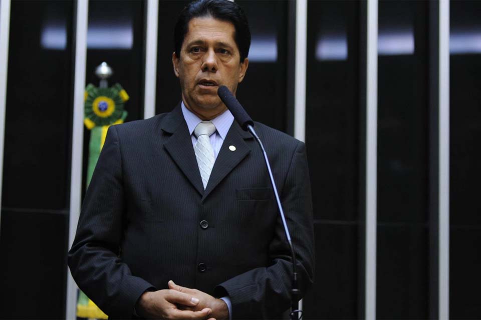 Folha de S. Paulo – PT reduz candidatos ao governo para priorizar Lula e Congresso; postulação em Rondônia deve ser mantida