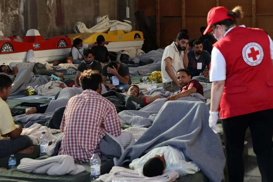 Naufrágio na Grécia: barco poderia ter 400 refugiados, diz Organização das Nações Unidas