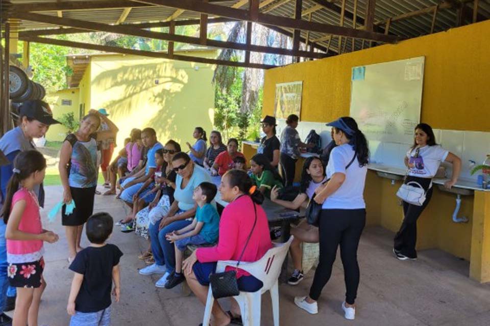 Sema leva moradores do bairro Castanheiras para conhecer o Parque Natural