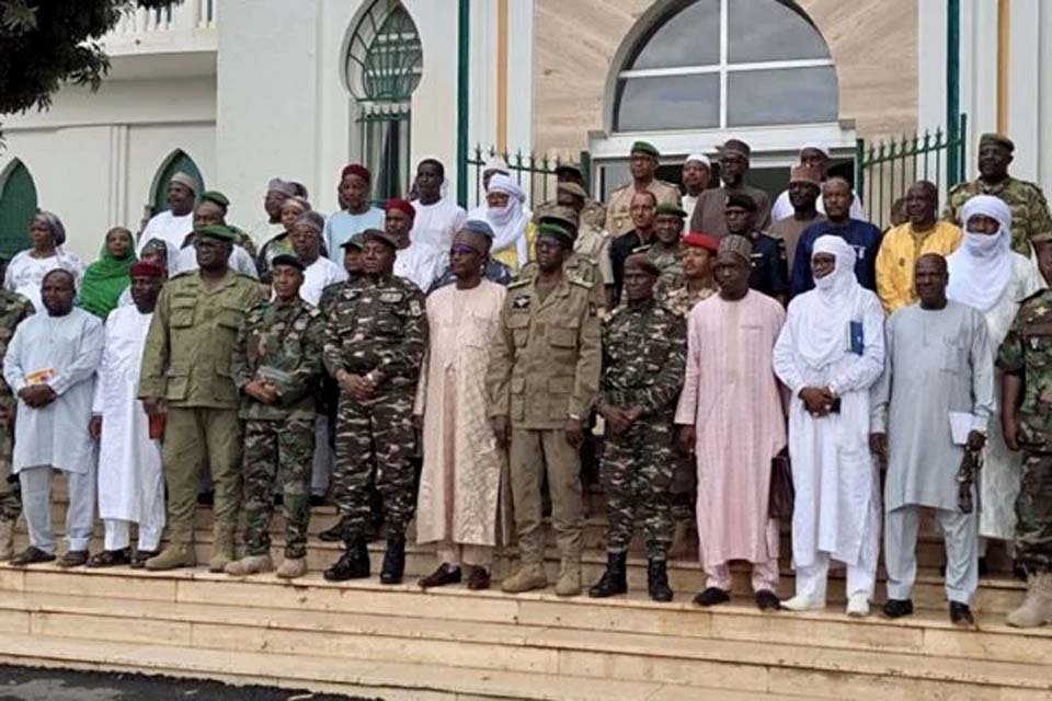 Bloco africano ameaça usar a força contra golpe militar no Níger
