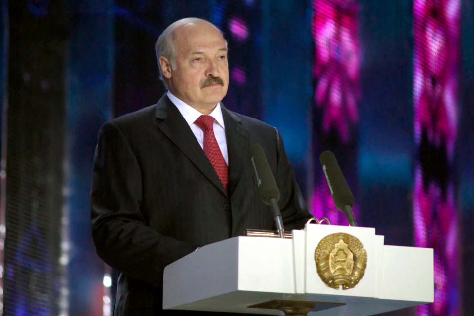 Lukashenko diz que pode usar armas nucleares russas contra “agressões”