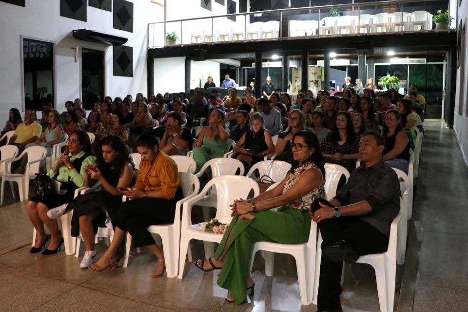 Prefeitura celebra o Dia dos Professores em evento celebrado na Igreja Batista Nacional
