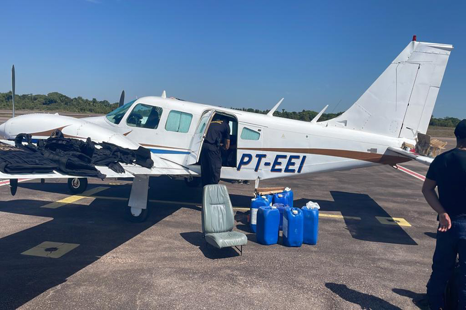 PF faz operação contra bando que trazia ouro de avião do AM para Rondônia