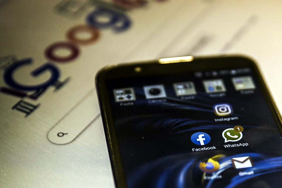 EUA: Facebook, Twitter e Google defenderão lei que protege plataformas
