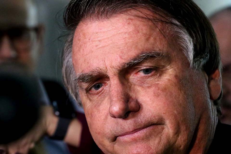 Defesa de Bolsonaro avalia recorrer da decisão do TSE no STF