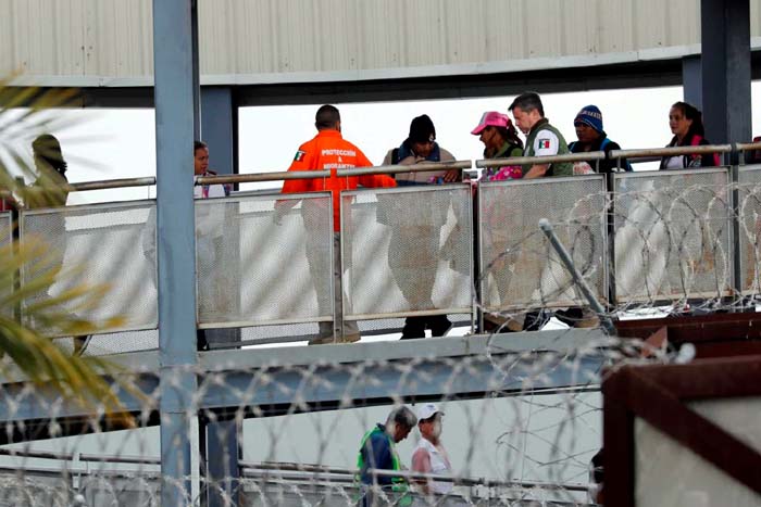 Caravana de migrantes deixa Cidade do México em direção a Tijuana
