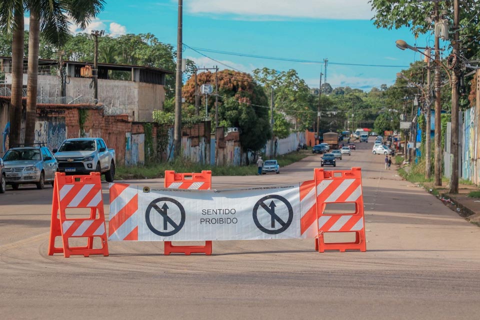Prefeitura de Porto Velho faz adequações nas vias próximas da rodoviária temporária para melhor segurança no trânsito