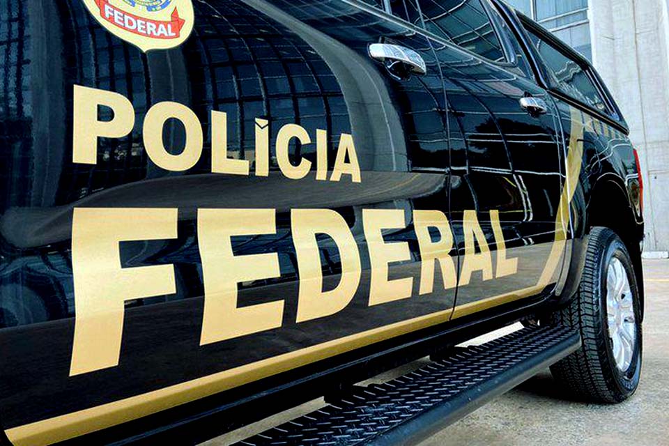 Polícia Federal Receita combatem contrabando na fronteira com a Argentina