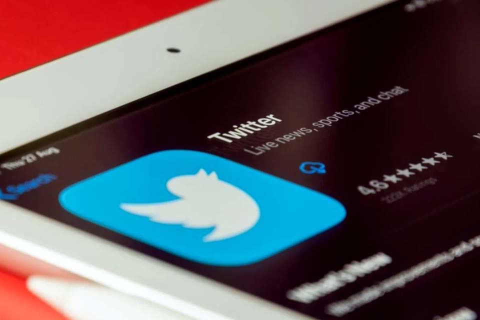 Acusado de calote, Twitter toma processo milionário de empresas
