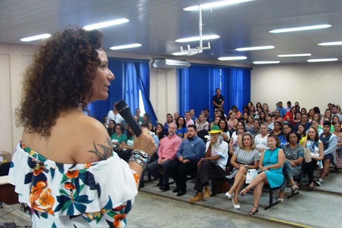 Professores são capacitados sobre autismo em Ji-Paraná