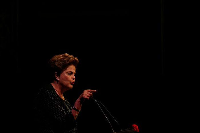 Temer é um cara extremamente frágil, fraco e medroso', diz Dilma