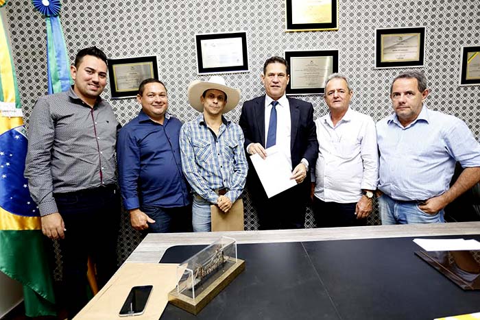 Maurão confirma maquinário para Cacoal e liberação de emenda de R$ 1 milhão