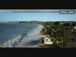 Drone mostra ondas invadindo casas na Nova Zelândia