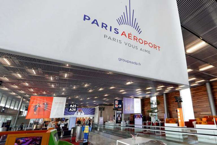 Paris: Homem é morto em aeroporto após tentar roubar arma de militar