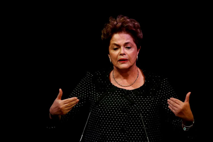 TCU bloqueia bens de Dilma por compra de Pasadena