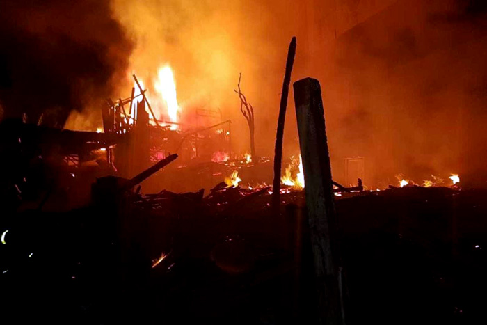 Incêndio em Curitiba deixa 47 famílias desalojadas