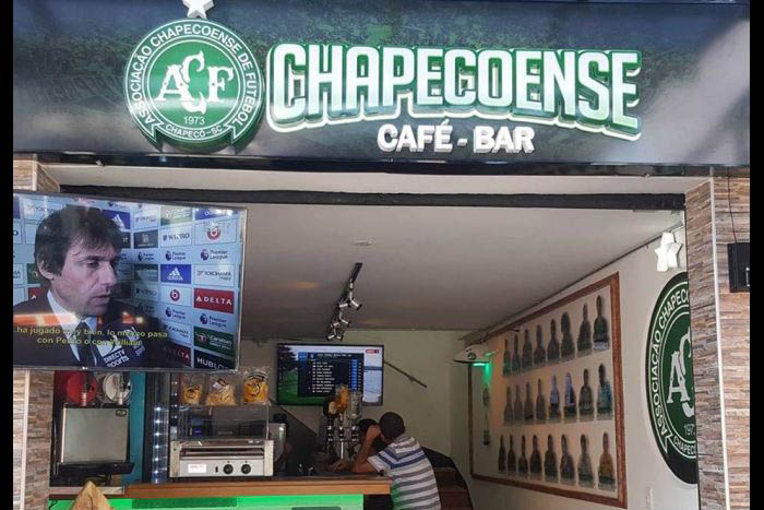 Chapecoense ganha bar temático em Medellín