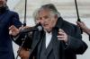 Ex-presidente uruguaio José Mujica anuncia tumor no esôfago