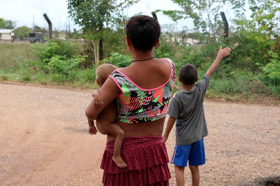 Maternidade na adolescência afeta mais jovens indígenas