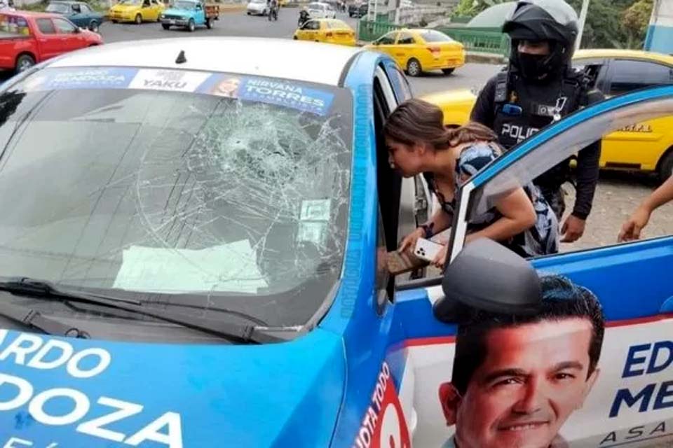 Um dia após atentado a Villavicencio, carro de outra candidata é alvejado