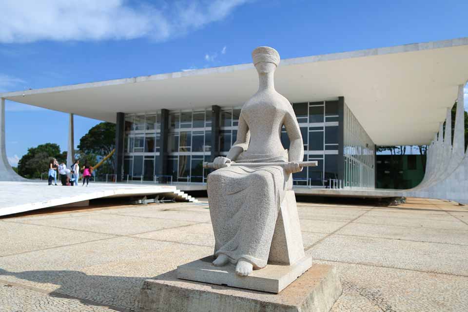 STF afasta tempo de serviço em cargo público diverso como critério para progressão na magistratura no DF e em Rondônia