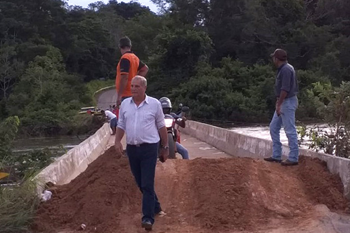 Adelino Follador cobra recuperação urgente da ponte sobre o rio Jamari