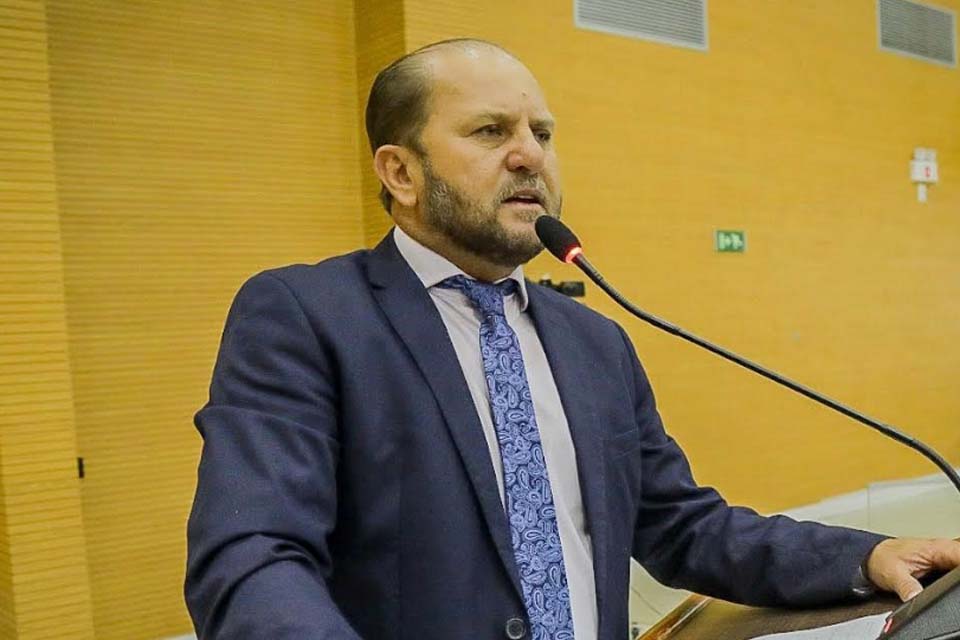 Deputado Cirone Deiró anuncia sessão solene da Assembleia Legislativa,em Cacoal
