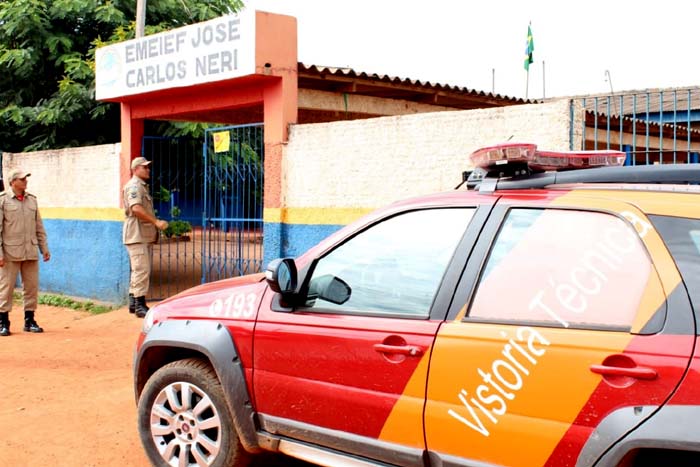 Escola Municipal José Carlos Neri é interditada pelo Corpo de Bombeiros 