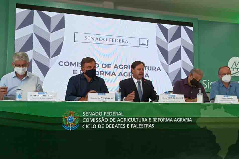 No Paraná, senador Acir Gurgacz defende novas tecnologias e incentivos para agricultores