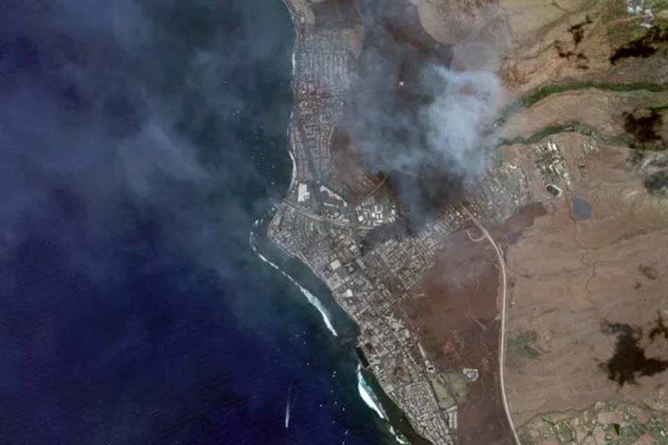 Número de mortos em incêndios florestais no Havaí sobe para 53