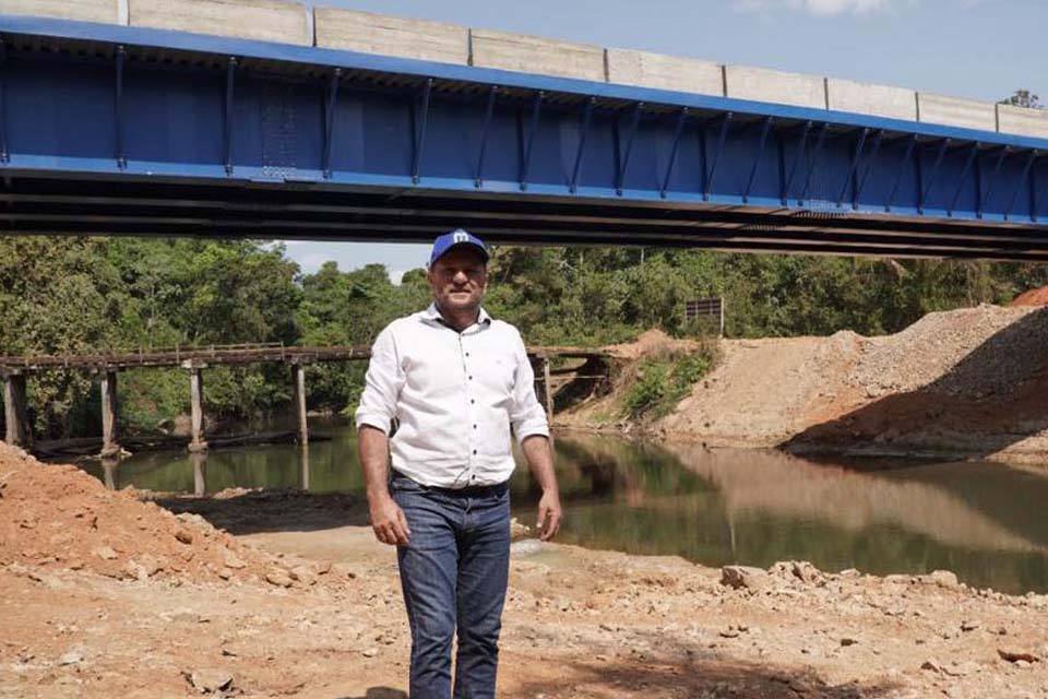 Deputado Cirone Deiró agradece ao Governador Marcos Rocha pela conclusão de ponte no Distrito Pacarana